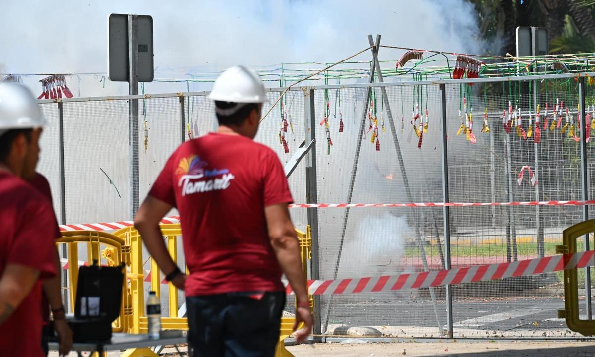 La mascletà de la pirotecnia Tamarit en las Fiestas de Elche, en imágenes