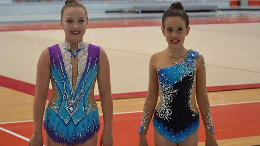 Laura Ordóñez y Raquel Díaz, de la Agrupación de Gimnasia Aller.