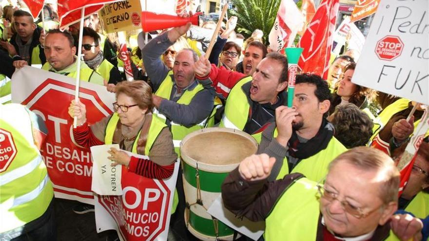 Máxima tensión entre los trabajadores de Cosmos y García por la cementera