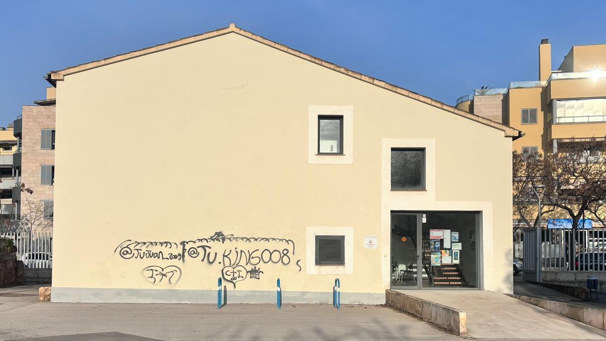 El vandalismo se ceba con el casal de barri del Molinar y la Policía Local de Palma busca a los responsables