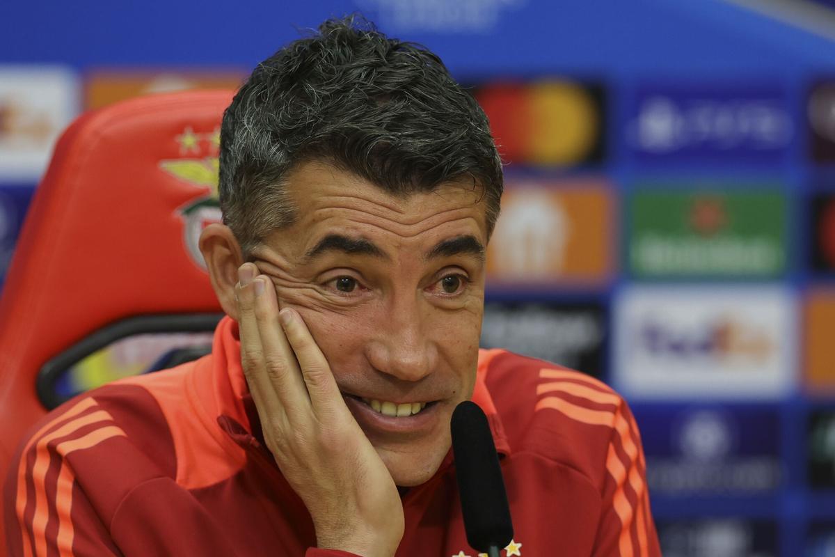 Bruno Lage en rueda de prensa