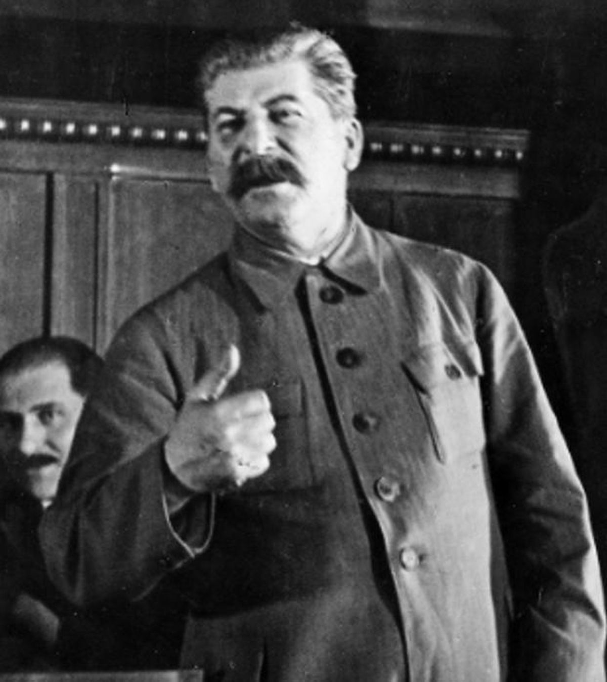 Un pas més cap a la barbàrie estalinista Un pas més cap a la barbàrie estalinista