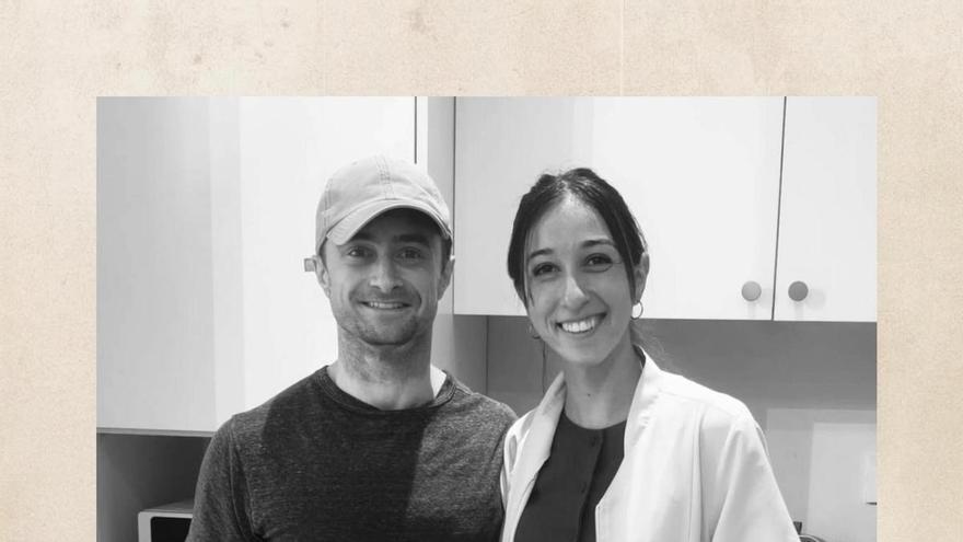 El actor Daniel Radcliffe sorprende con una visita inesperada a una farmacia en Tenerife