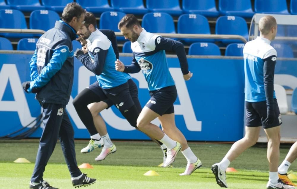 Ensayo a puerta cerrada para el derbi en Riazor