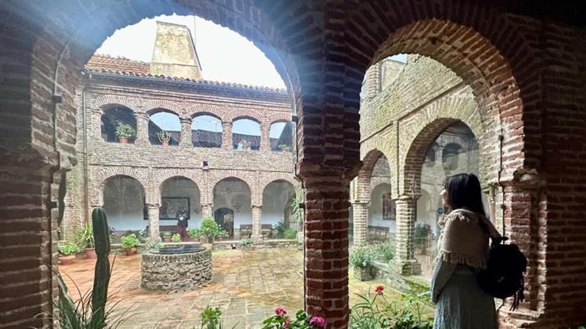 Claustro del Monasterio de Tentudía.
