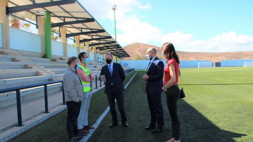 Las Coloradas estrena la nueva cubierta del campo de fútbol