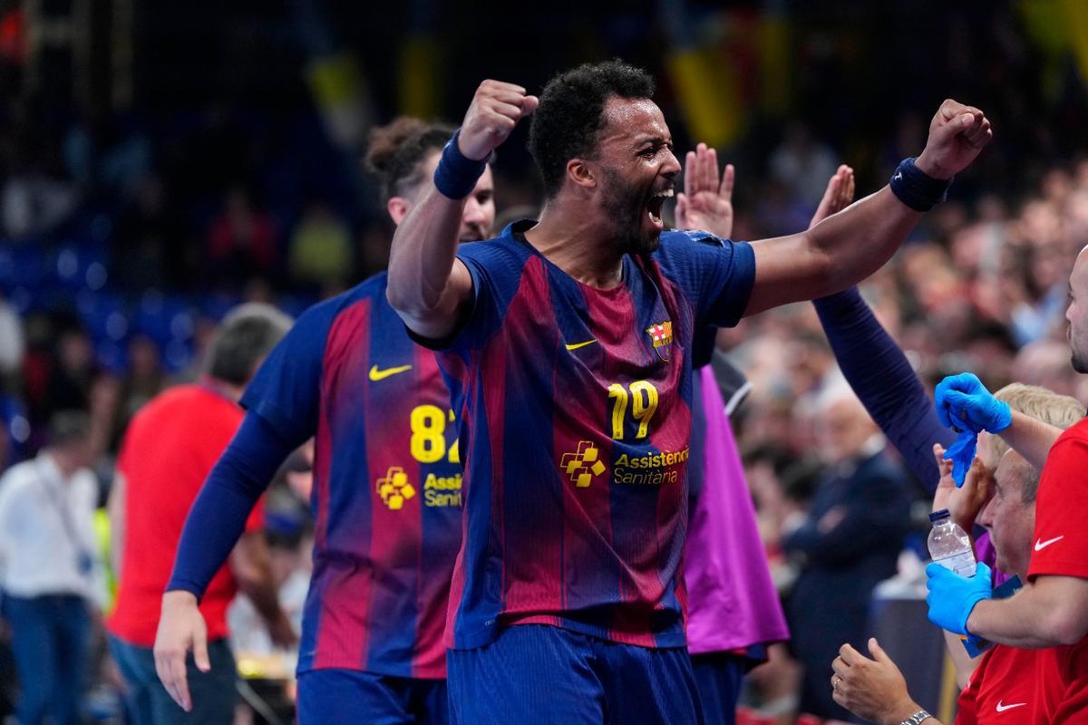 N'Guessan celebra el triunfo del Barça frente al Nantes en el Palau.