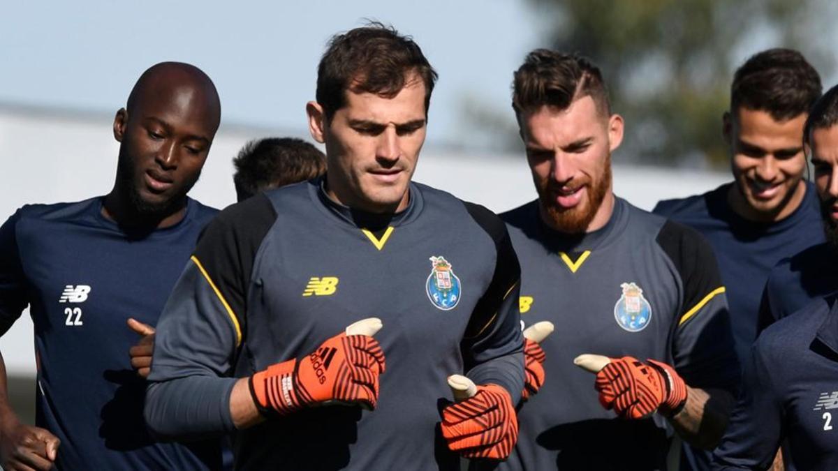 Iker quiere ser titular bajo en la portería del Porto