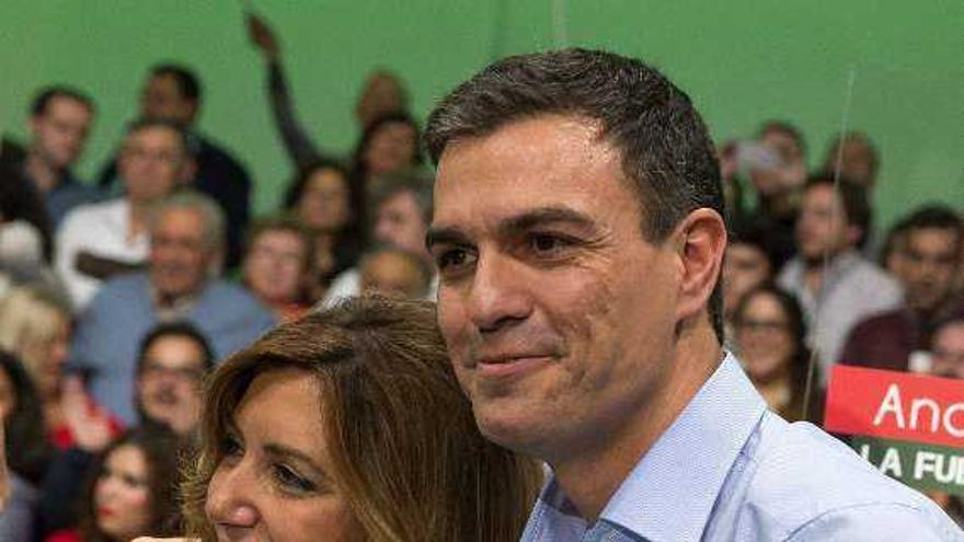 Pedro Sánchez, con Susana Díaz.