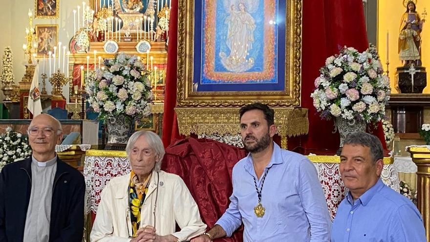 La parroquia de La Luz sortea un cuadro donado por Pepe Dámaso por la próxima coronación canónica de su Virgen