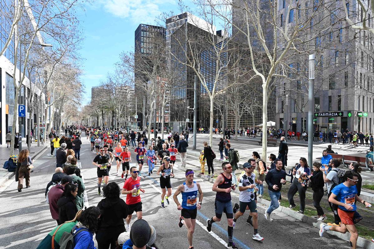 ¿Has participado en la Marató de Barcelona 2024? ¡Búscate en las fotos¡