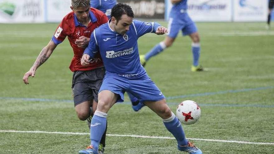 Una acción del Covadonga-Ceares disputado ayer en el Rabanal.