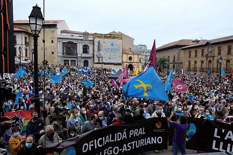 Manifestación a favor de la oficialidad del asturiano.