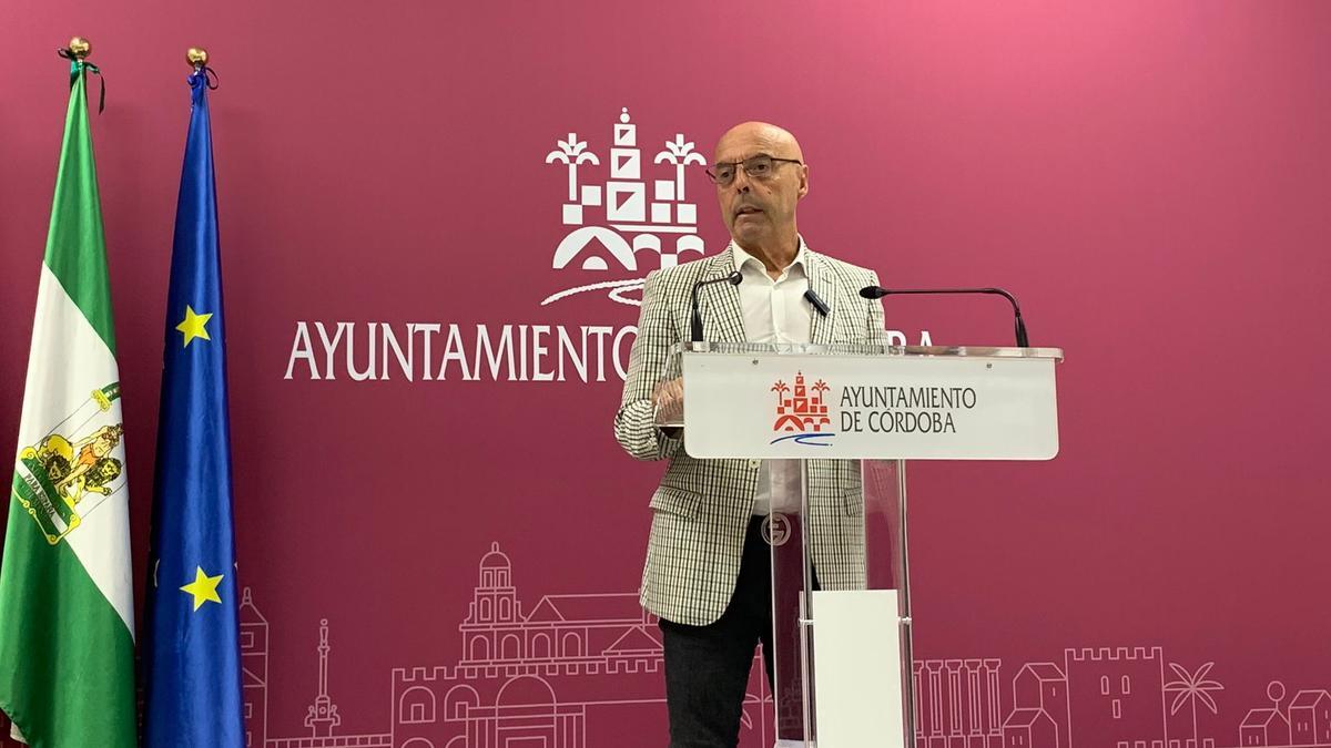 Antonio Hurtado en la sala de prensa del Ayuntamiento.