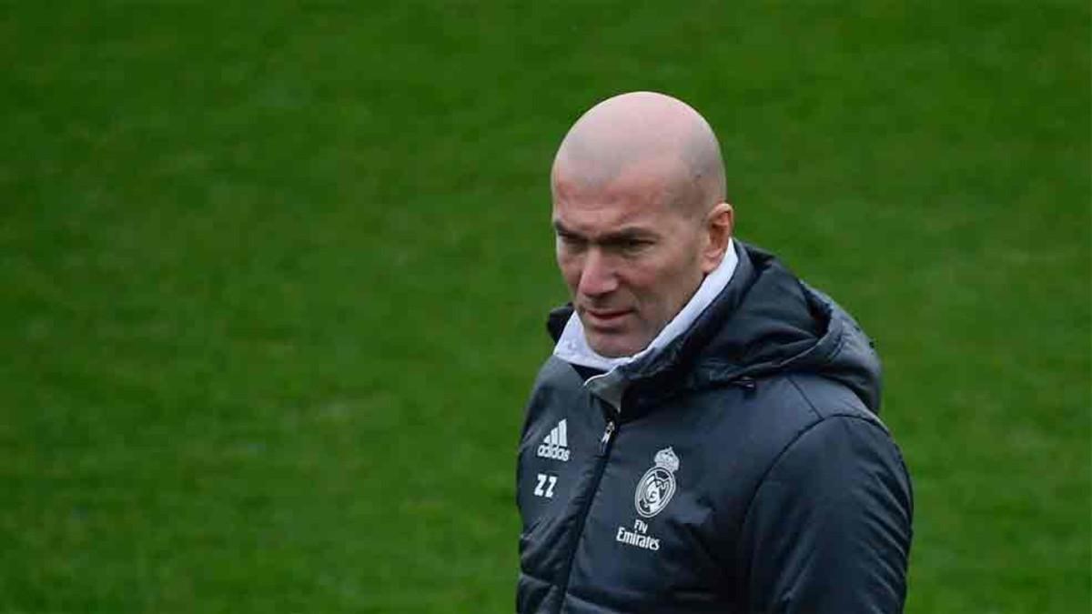 Zinedine Zidane says Real Madrid will try to beat Napoli in second leg