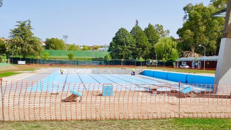 Obras en la piscina de verano de Plasencia, adjudicadas por un millón de euros.