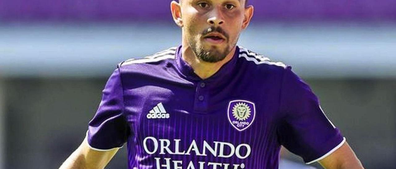 El delantero brasileño Matheus Aias Barrozo Rodrigues, durante un partido amistoso con el Orlando City SC de la Major League Soccer. | | MIAMI HERALD