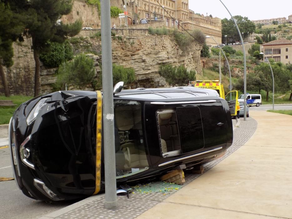 Aparatós accident al carrer de Sant Marc, a Manresa