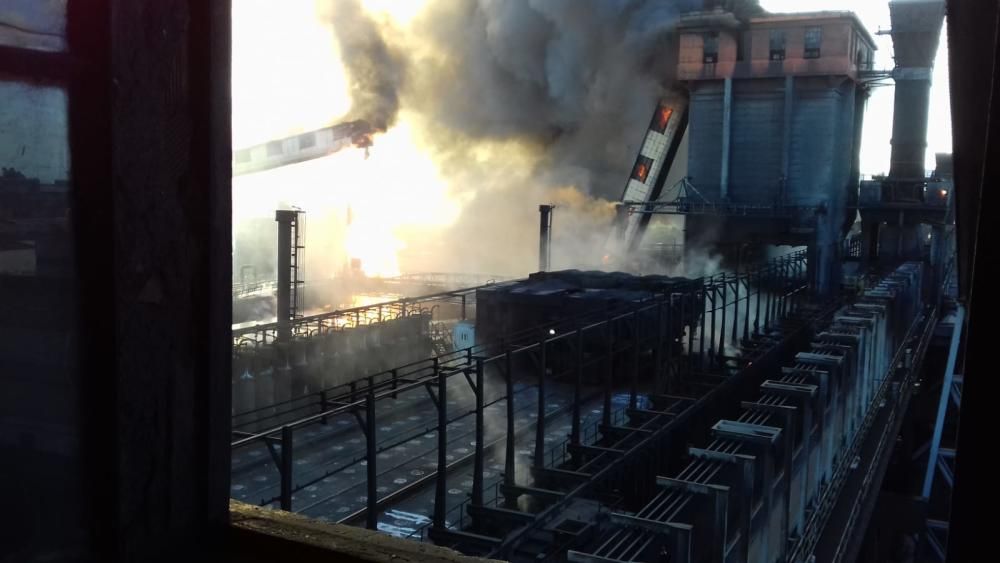 Incendio en la fábrica de coque de Avilés