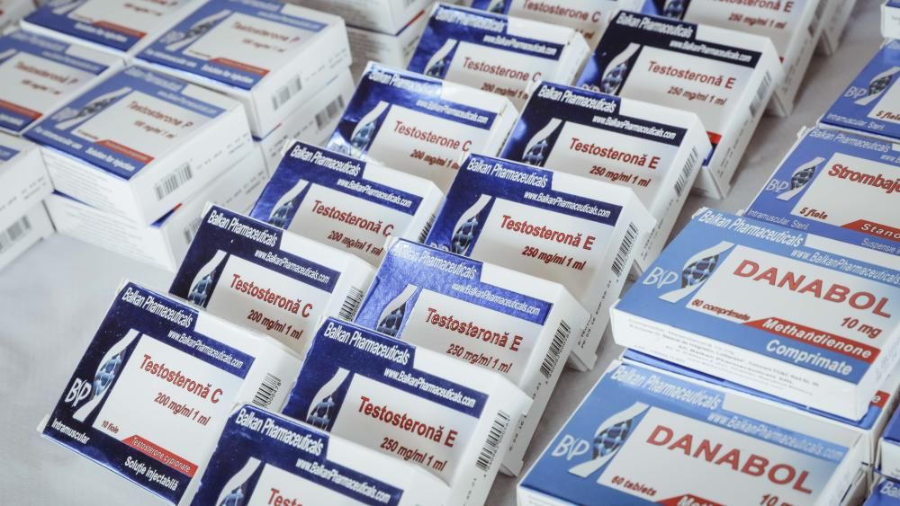La Guardia Civil desmantela la mayor red de venta ilegal de fármacos de Europa