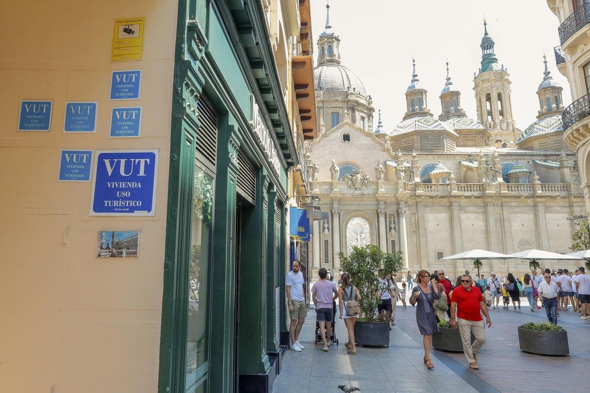 Ciutat Vella revocarà 260 llicències de pisos turístics Ciutat Vella revocarà 260 llicències de pisos turístics
