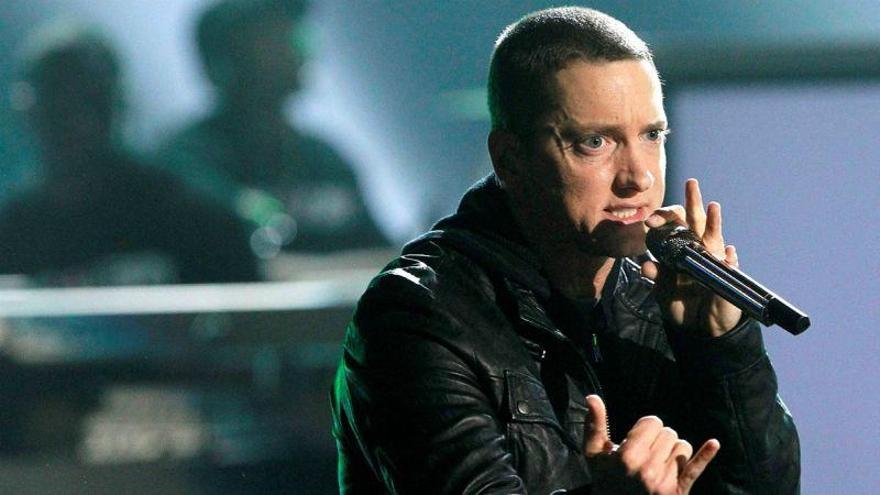 Eminem zarandea el trono de Drake en su regreso