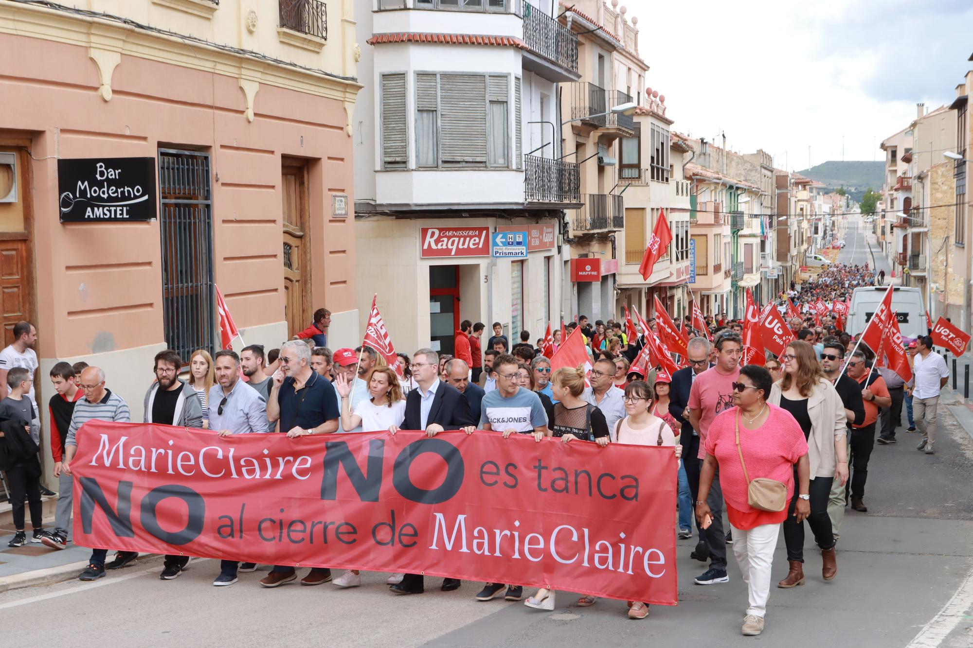 Galería de fotos: 2.000 personas claman por una solución ante el inminente cierre de Marie Claire