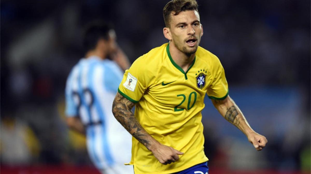 Lucas Lima, una fuente de conflictos entre el Santos y el Barça