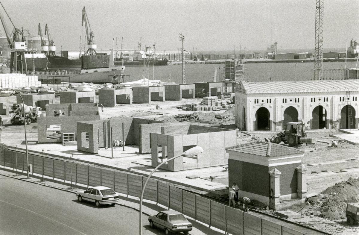 La Plaza del Mar cumple 30 años: así fue una obra que cambió el Grau de Castelló