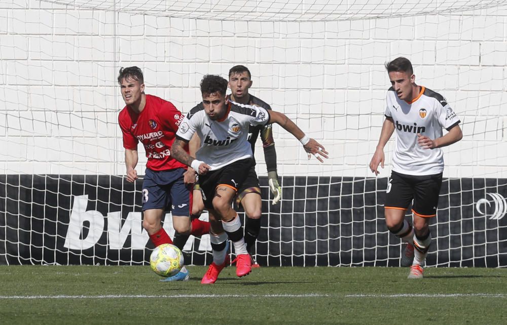 El Valencia Mestalla acaricia la remontada