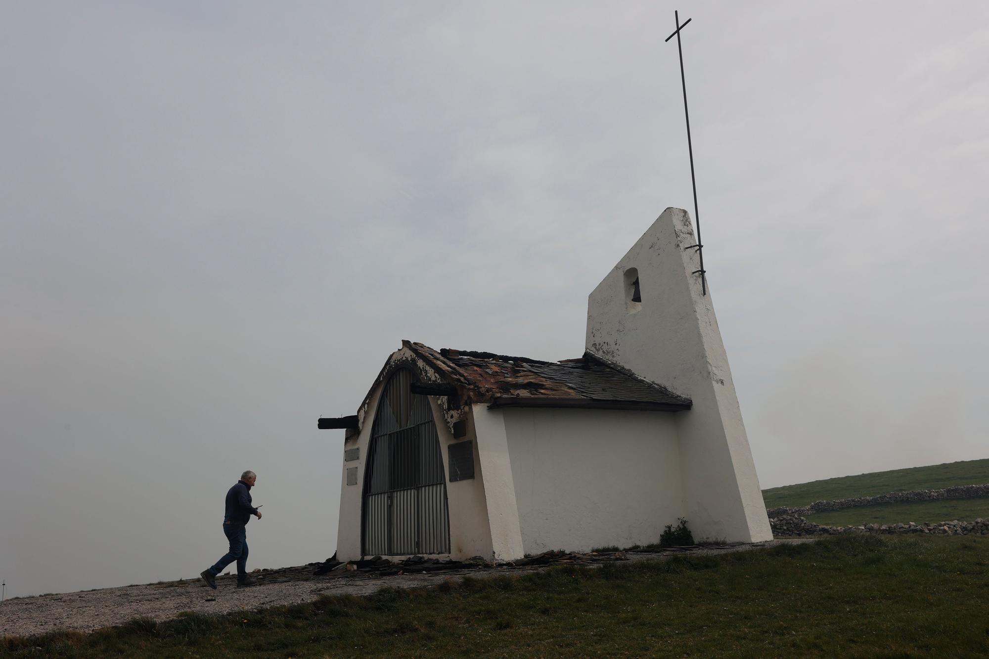 Dura lucha contra los incendios de Tineo y Valdés