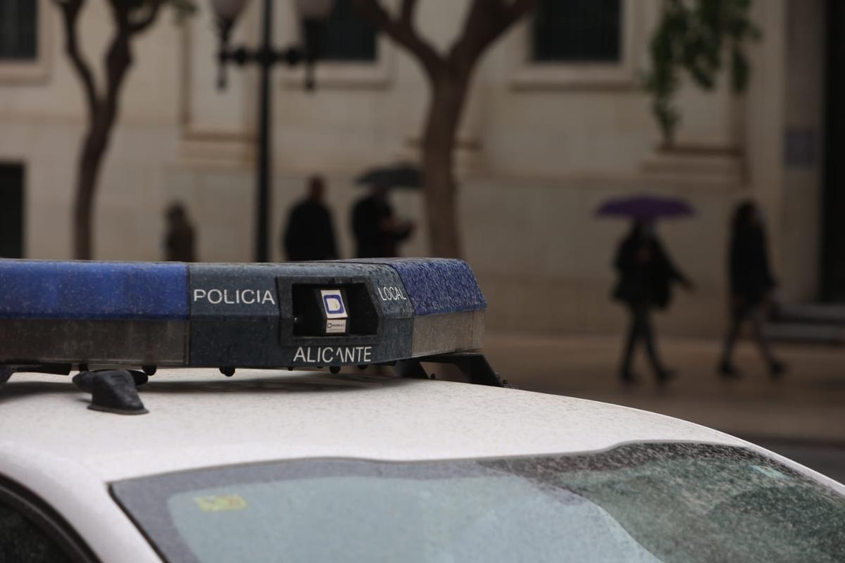 Primeras gotas de la "lluvia de sangre" en Alicante
