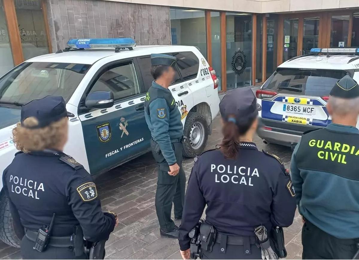La operación ha contado con la colaboración de la Policía de Xàbia