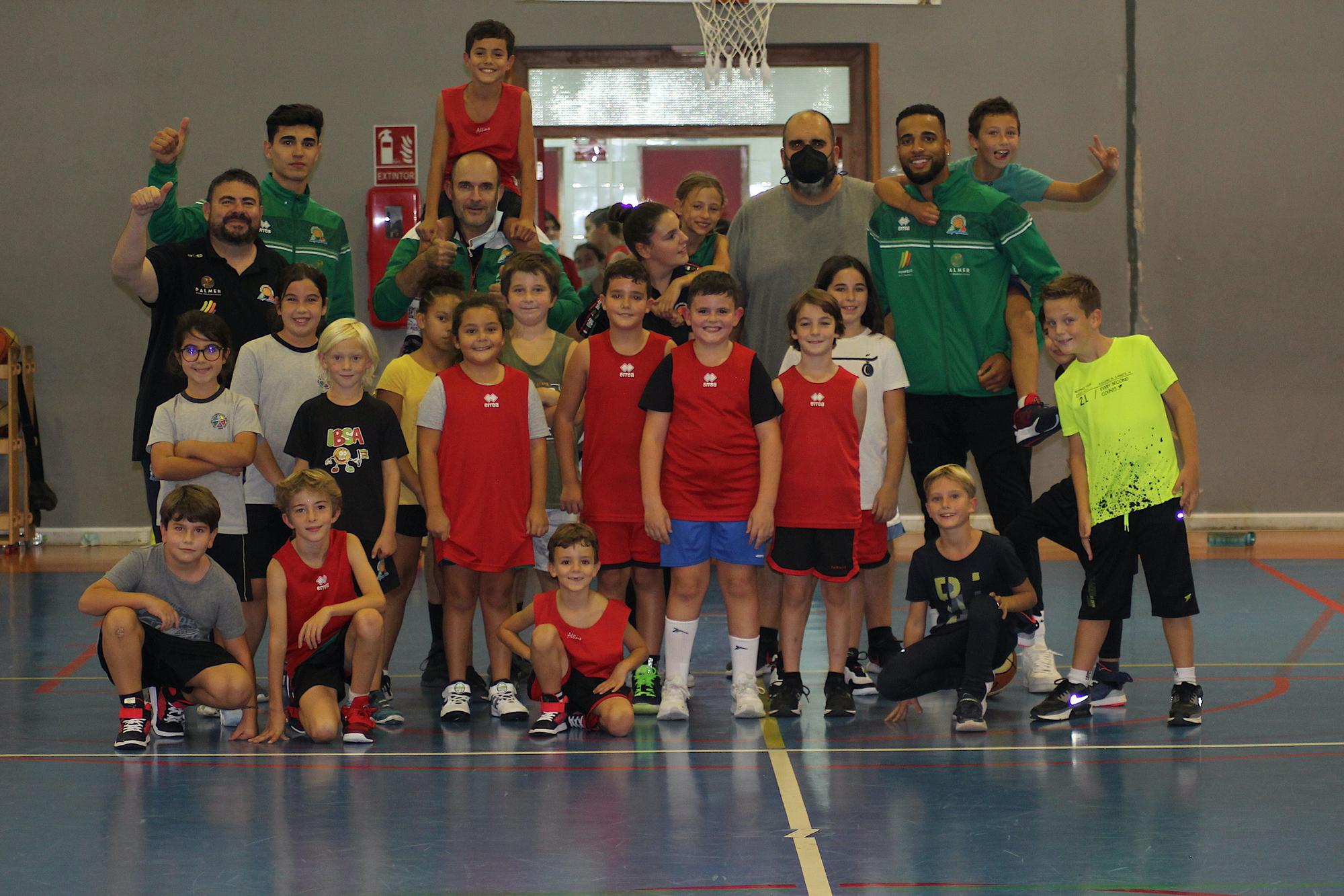 Tomàs, Ruesga y Mendy visitan al futuro del Imprenta Bahía San Agustín