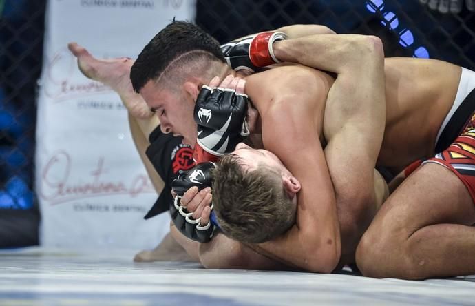 02/12/2017 LAS PALMAS DE GRAN CANARIA. Artes marciales mixtas en el Gran Canaria Arenas. FOTO: J. PÉREZ CURBELO