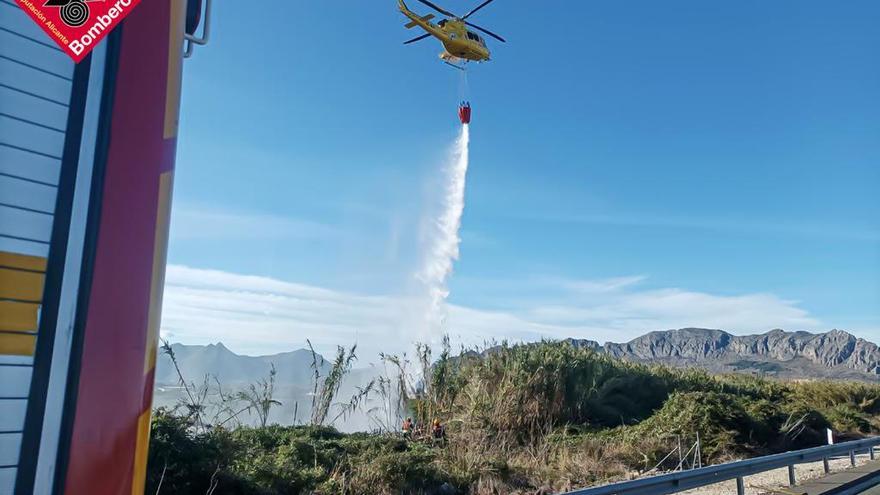 Una quema de rastrojos se descontrola y origina un incendio en Sella