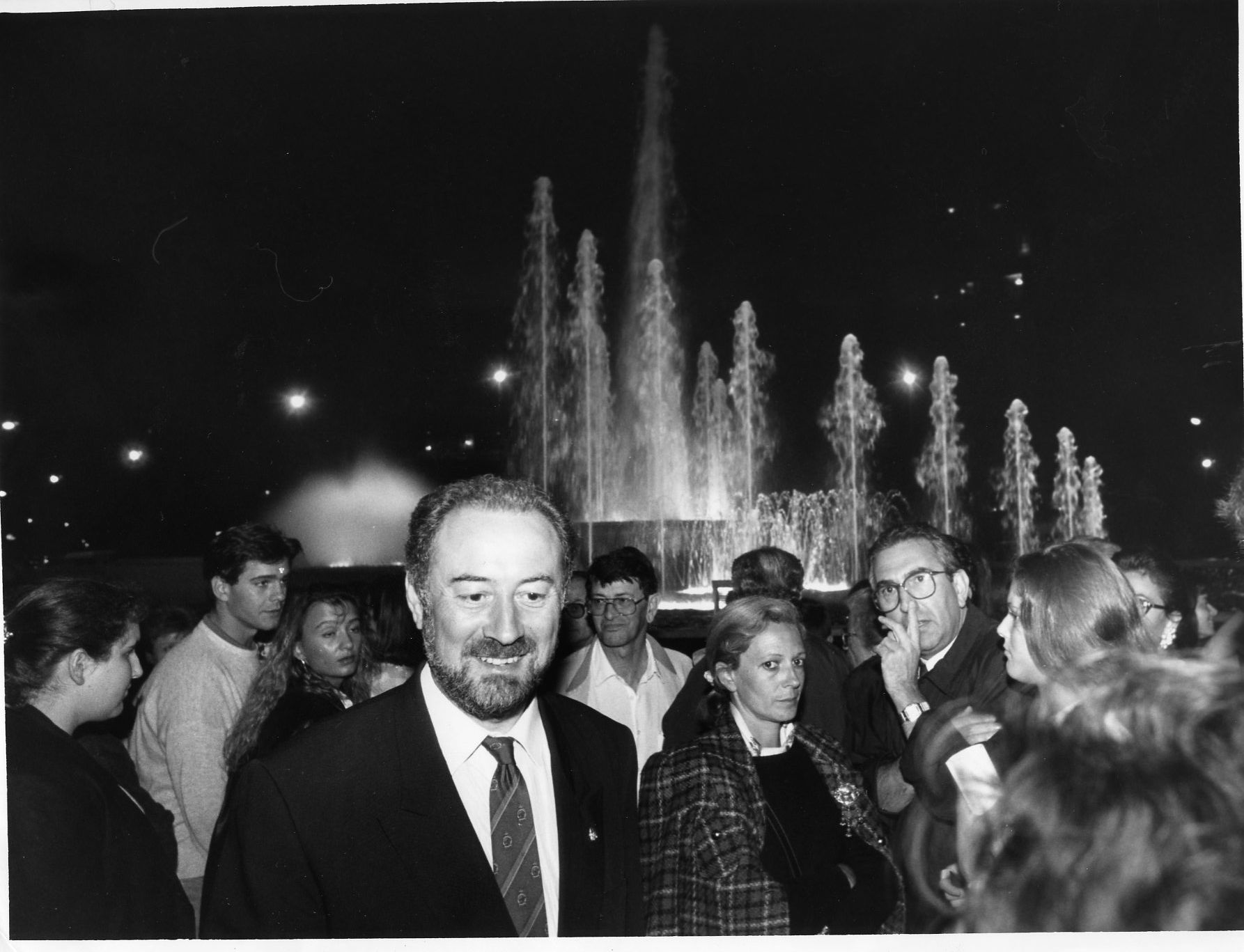Inauguración de la fuente de la Plaza de América "La Gabinona", en 1992.