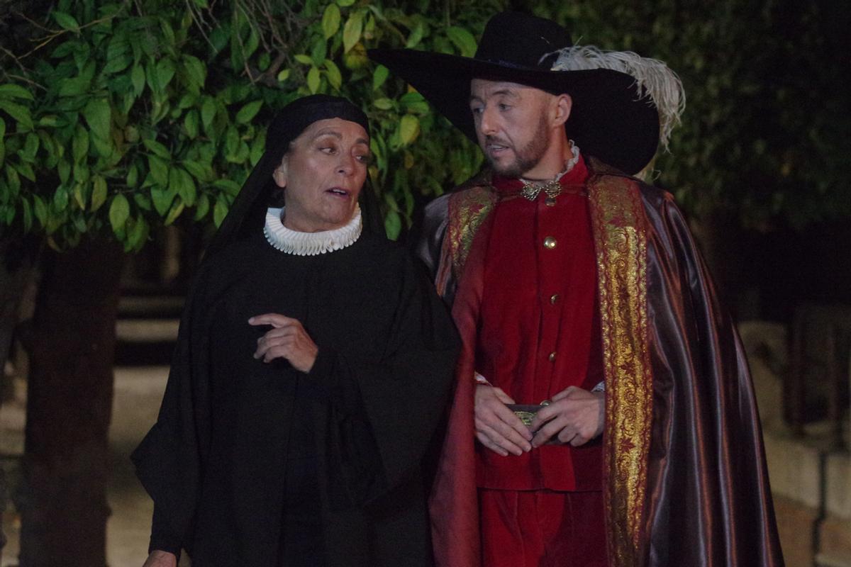 Representación teatral 'Estampas del Tenorio' en el Cementerio San Miguel