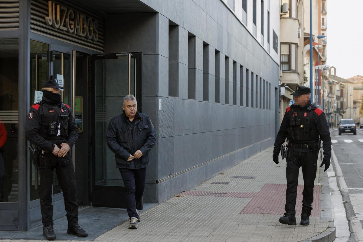 Santos Cerdán, a su salida del Juzgado de Primera Instancia de Tafalla.