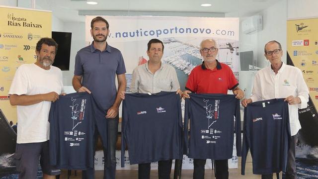 Riveras, Tone, Guisasola, Pazó y Casas, ayer durante la presentación de la regata en Portonovo. | FDV