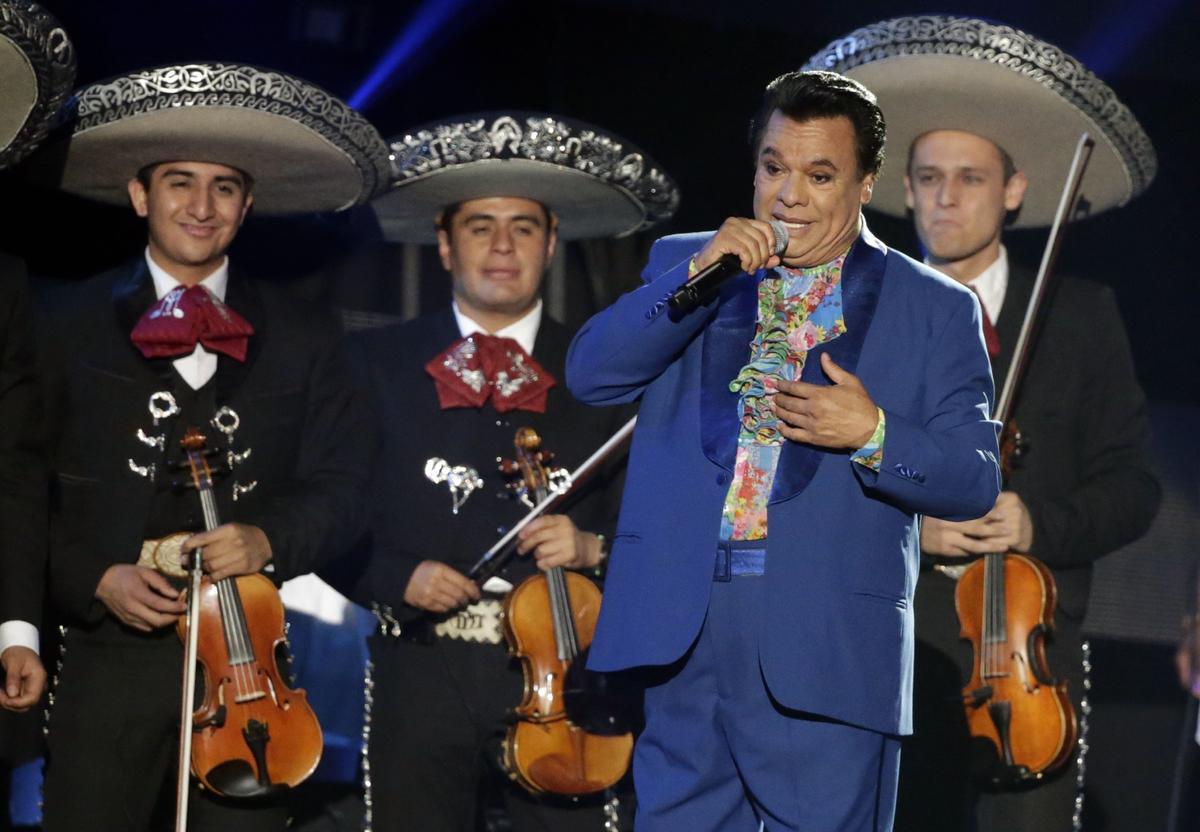 Nos despedimos de, Juan Gabriel