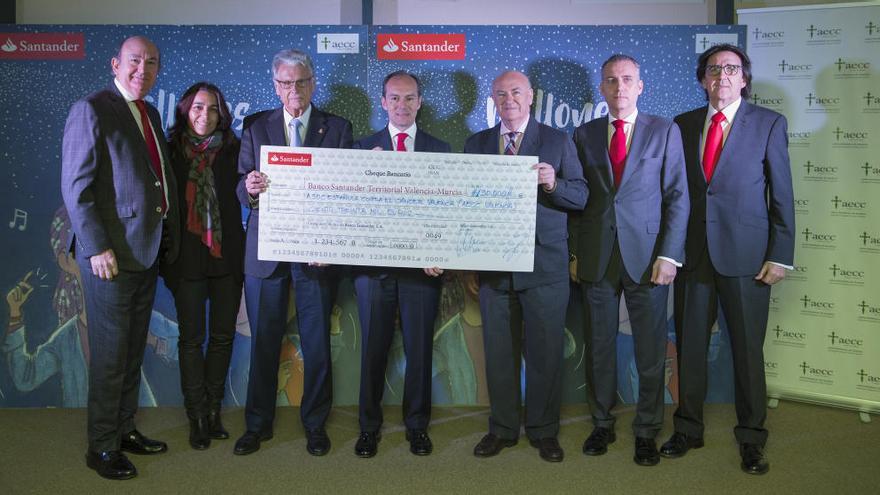 El Banco Santander dona 130.000 euros para luchar contra el cáncer infantil