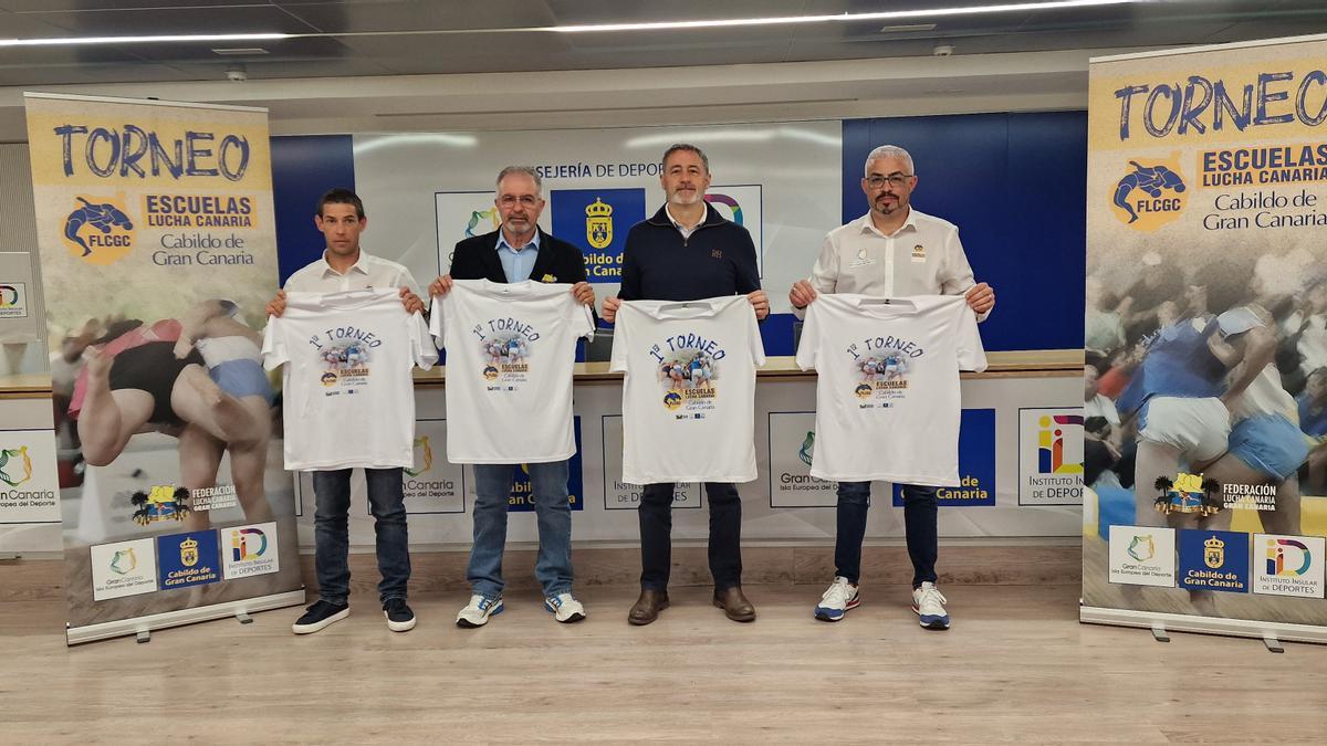 Pistoletazo de salida del I Torneo de las Ecuelas de Lucha del Cabildo de Gran Canaria 1