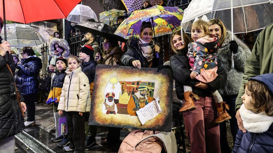 Las imágenes del Día de la Burreta y el Bando Real de Alcoy