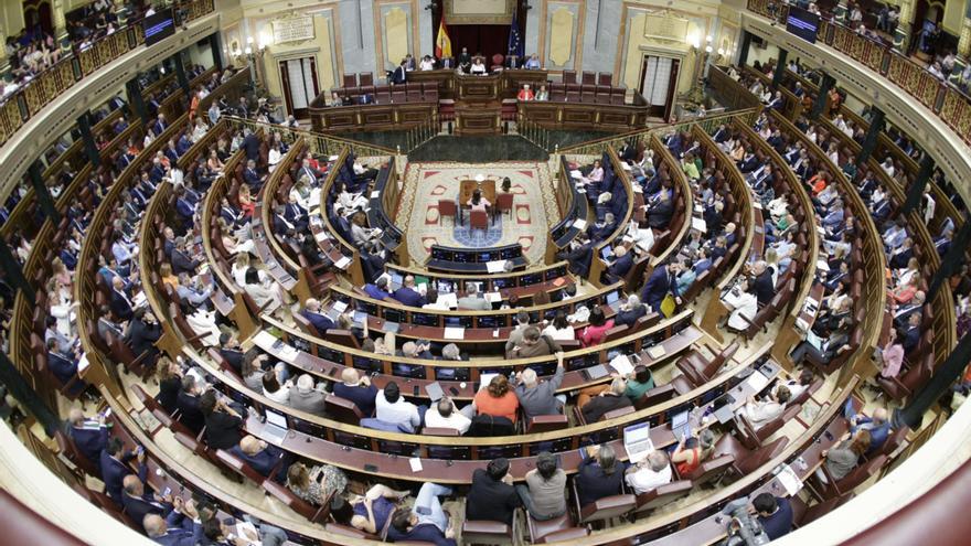 Las grandes energéticas amenazan con frenar inversiones de hasta 30.000 millones si se prorroga el impuesto