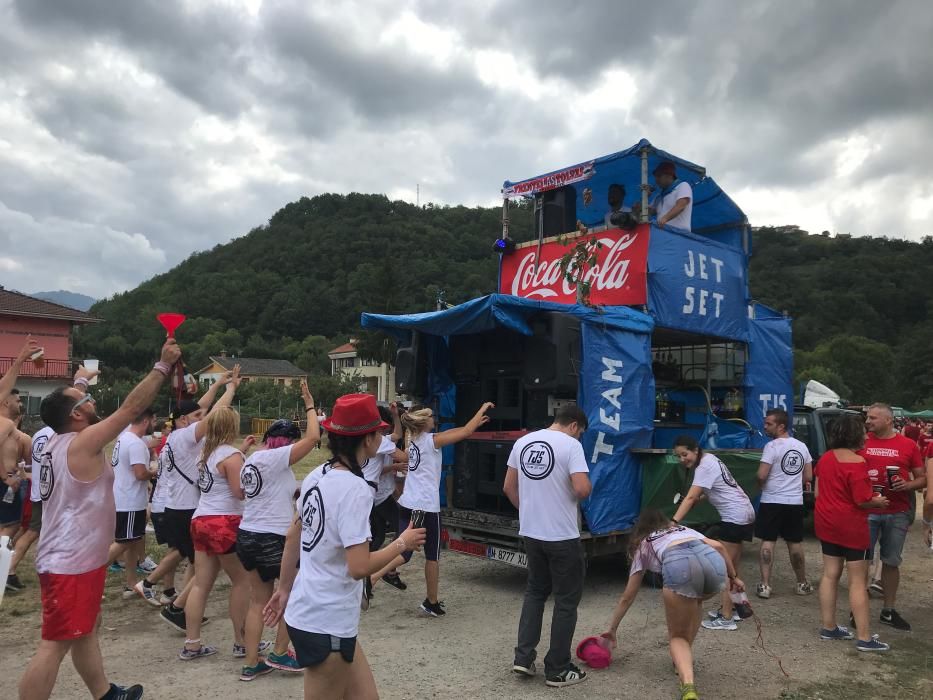 Jira en las fiestas de Pola de Laviana