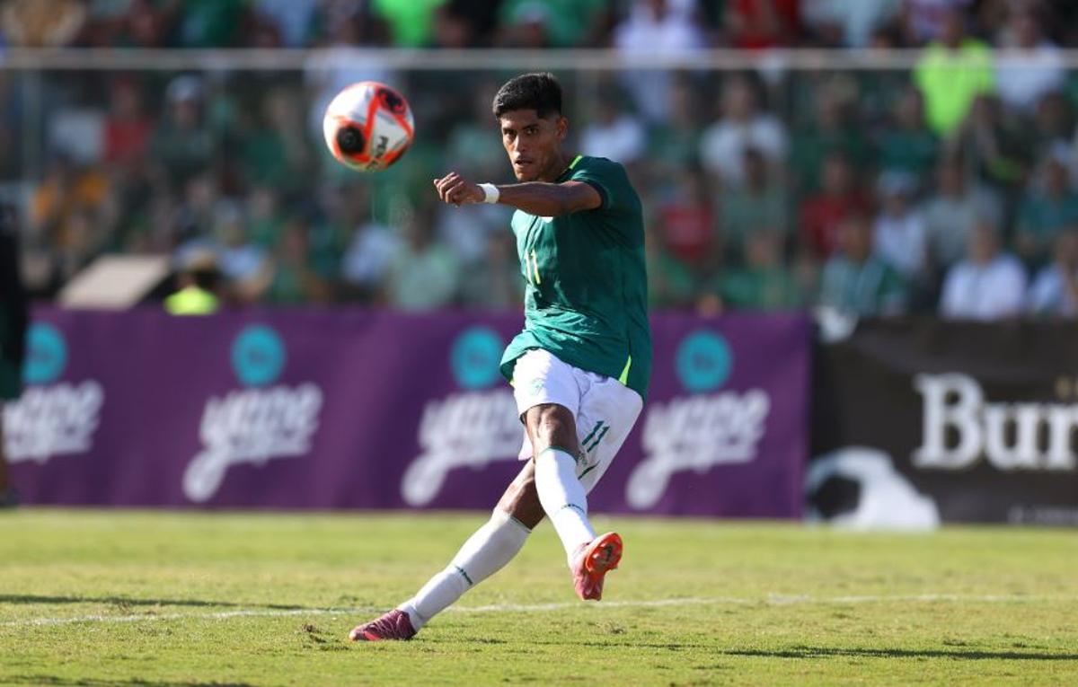 Fernando Nava, con Bolivia.