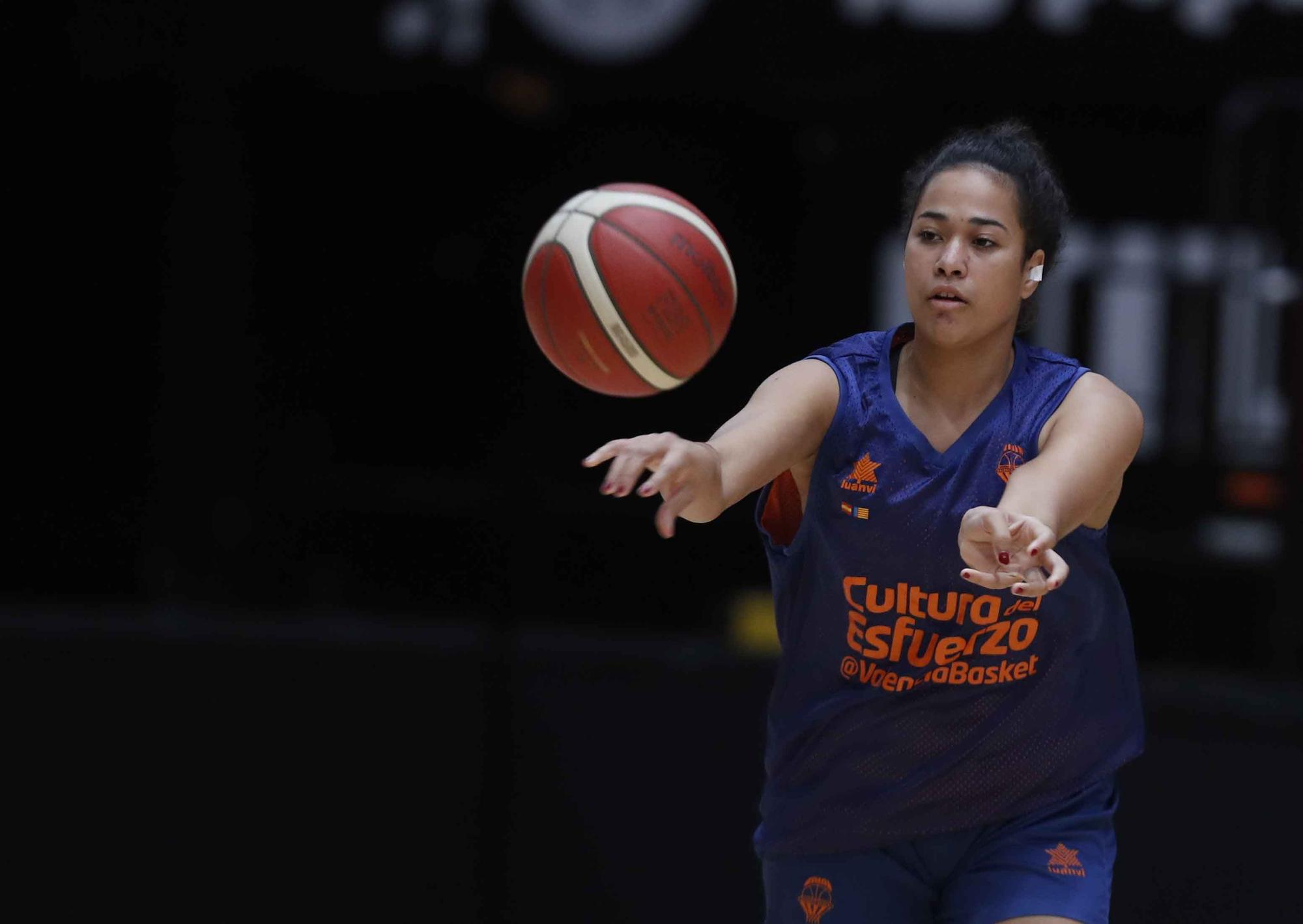 Último entrenamiento de Valencia Basket antes del partido de Eurocup Women frente al Fuenlabrada