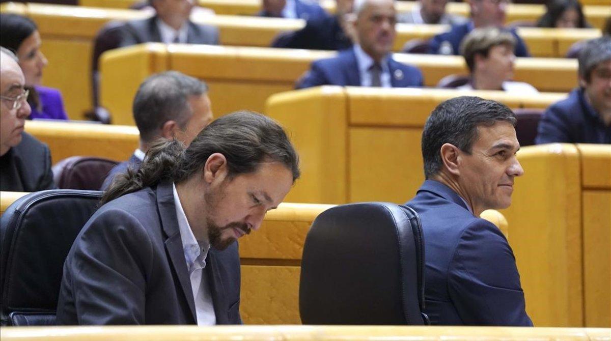 Pablo Iglesias y Pedro Sánchez, el pasado martes en el Senado. 