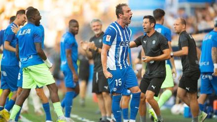 Kike García celebrando uno de sus goles